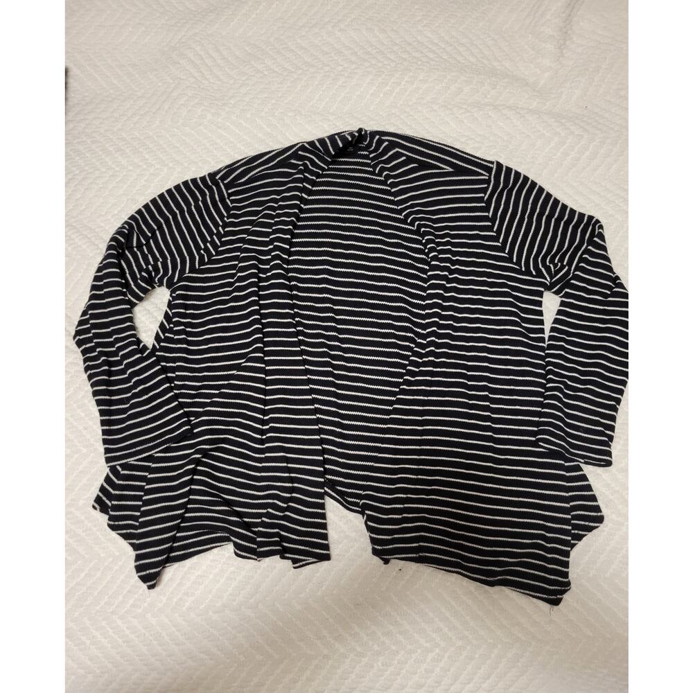 This & More Black and White Stripped Light Weight Juniors Cardigan Size L